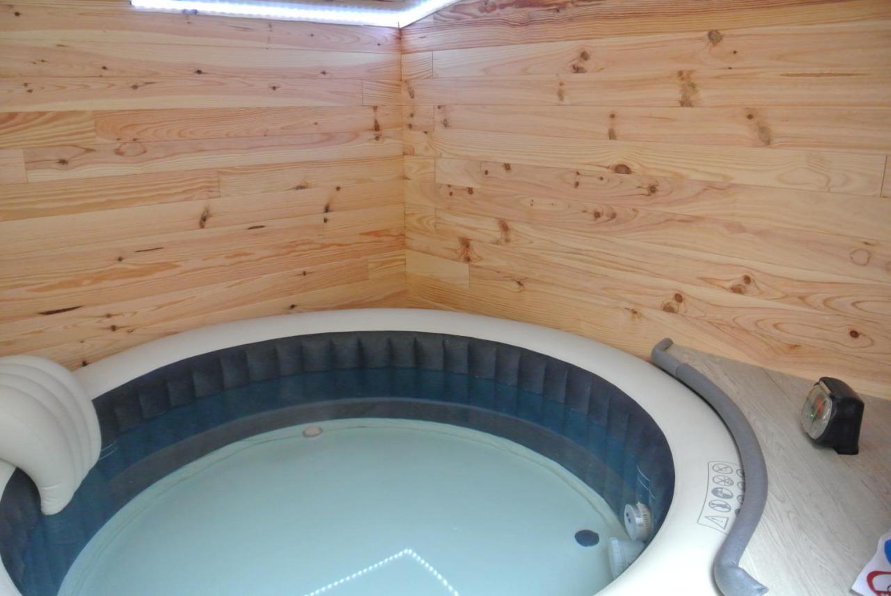 Gite Du Serre De Boudre Climatise, Spa Permanent Buisson 外观 照片